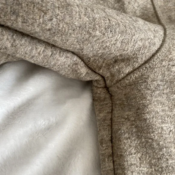 H&M taupe sporty turtleneck sweater - Picture 8 of 17